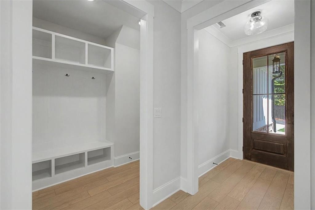 90 Doris Path Property Photo 4