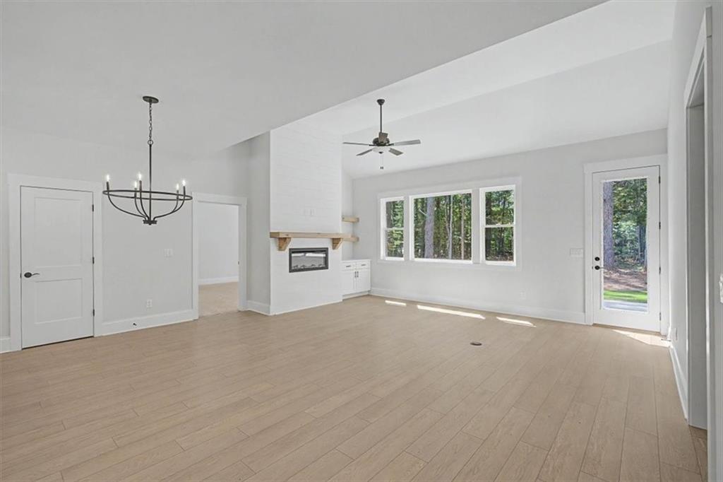 90 Doris Path Property Photo 6