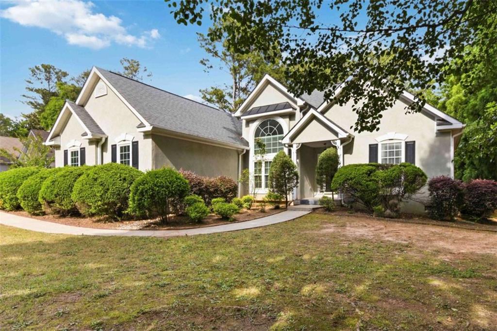 820 Clifton Ridge Property Photo 1