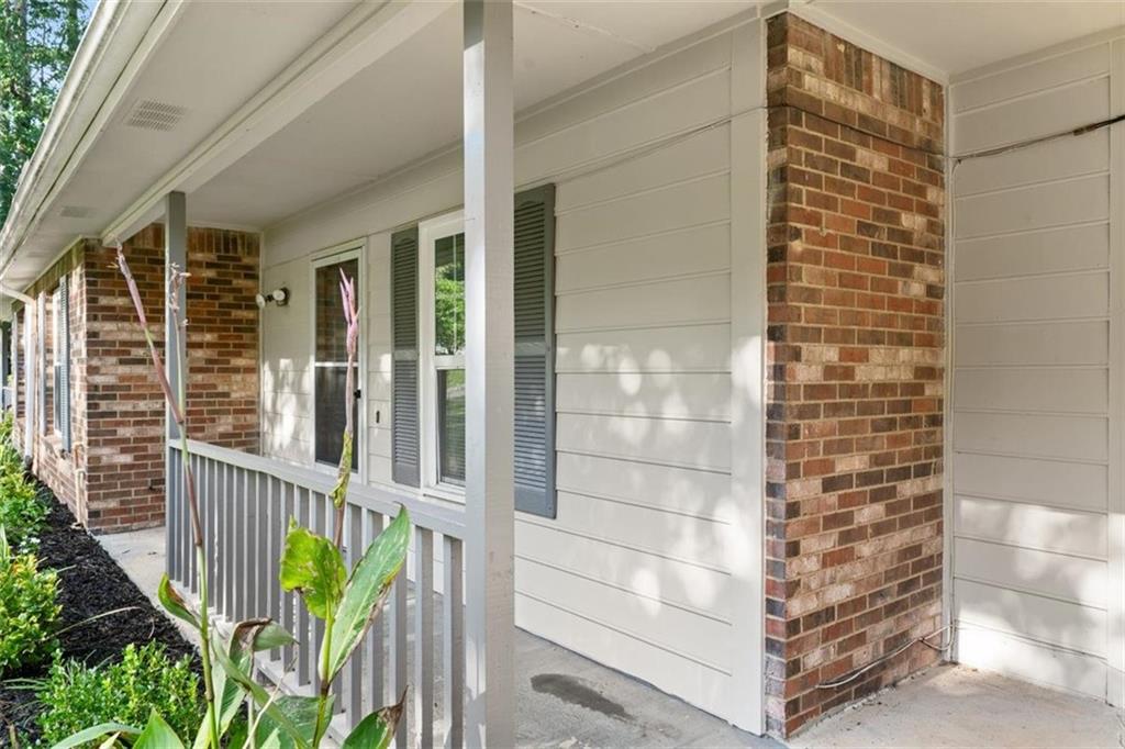 5668 Williamsburg Trace Property Photo 4