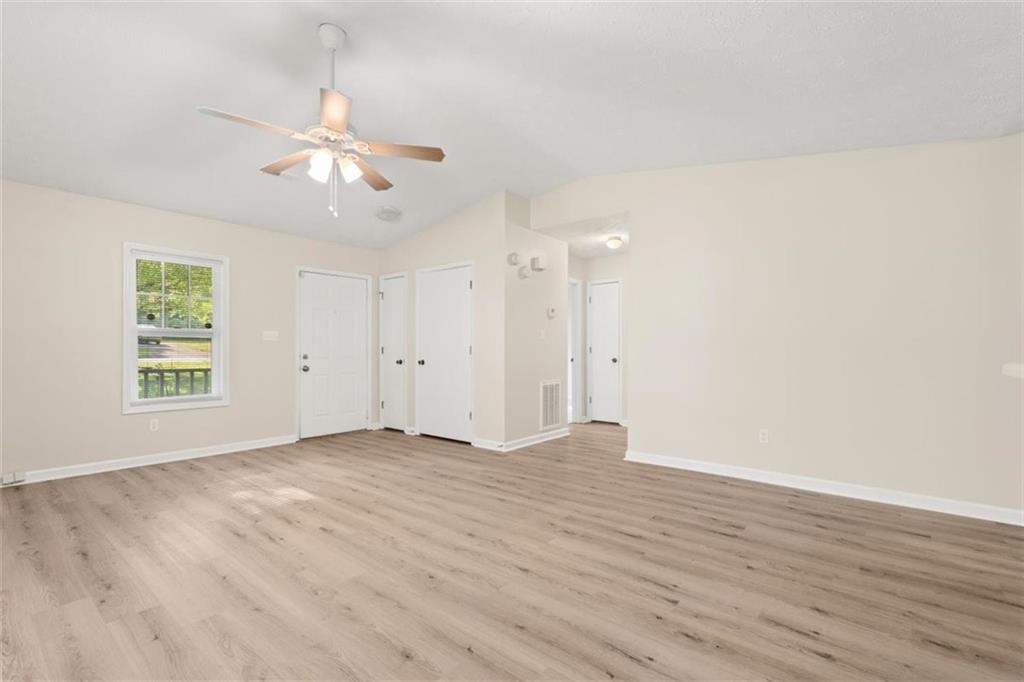 5668 Williamsburg Trace Property Photo 6