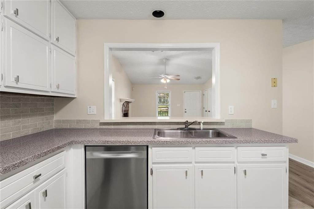 5668 Williamsburg Trace Property Photo 11