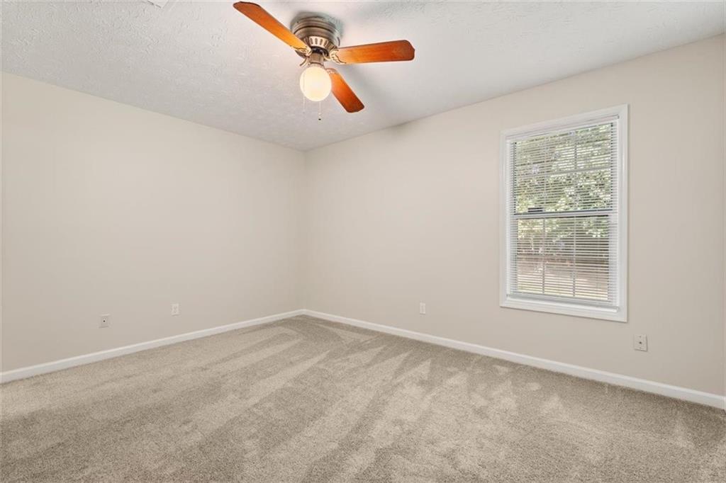 5668 Williamsburg Trace Property Photo 14