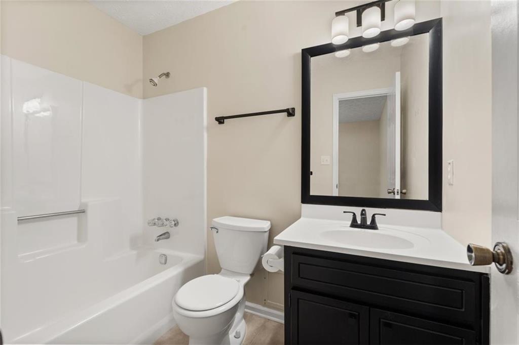 5668 Williamsburg Trace Property Photo 16