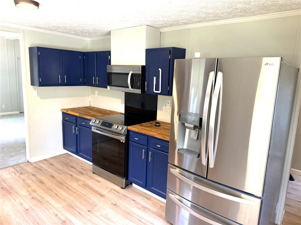 231 Hawks Way Property Photo 2