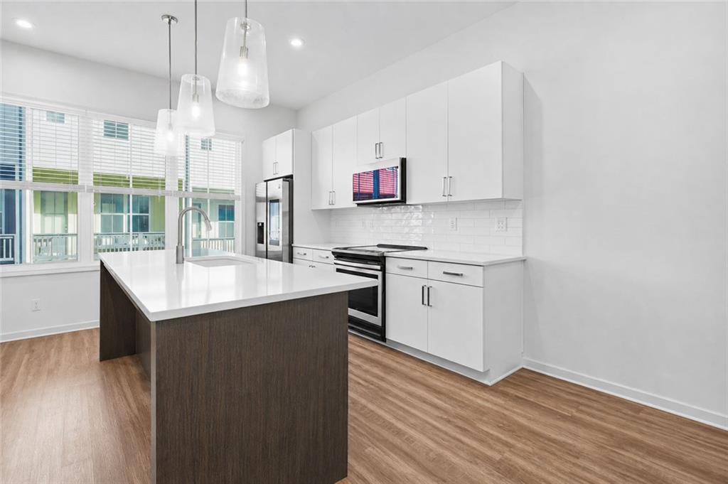 179 Color Circle Se Property Photo 3