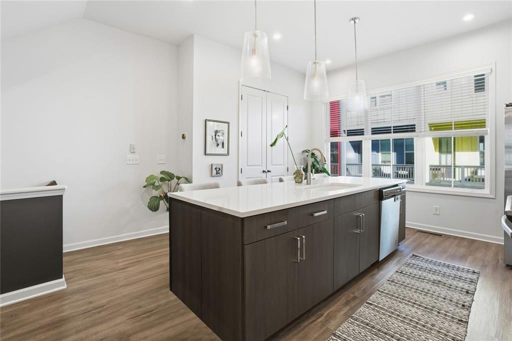 179 Color Circle Se Property Photo 6