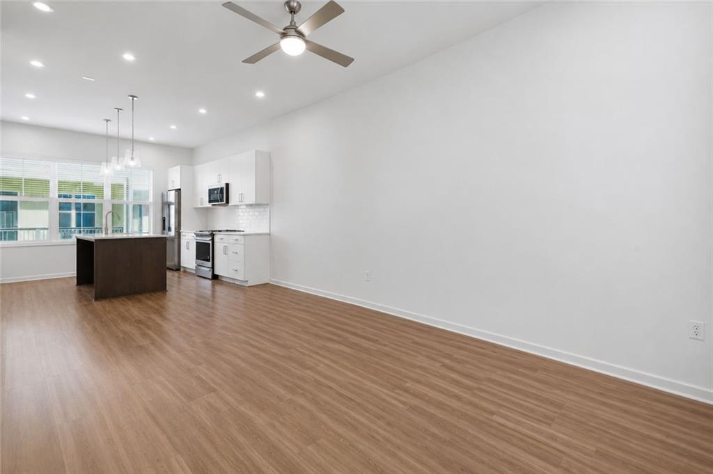 179 Color Circle Se Property Photo 7