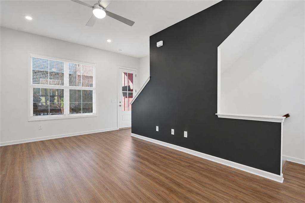 179 Color Circle Se Property Photo 8