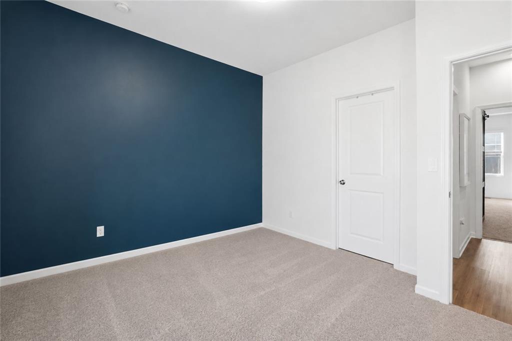 179 Color Circle Se Property Photo 11