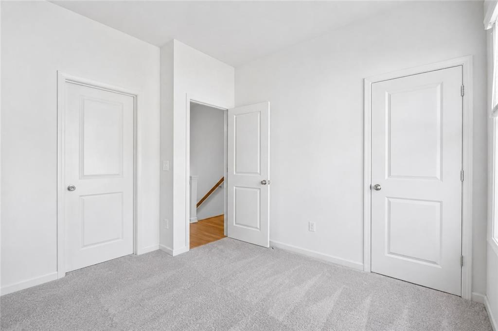 179 Color Circle Se Property Photo 12