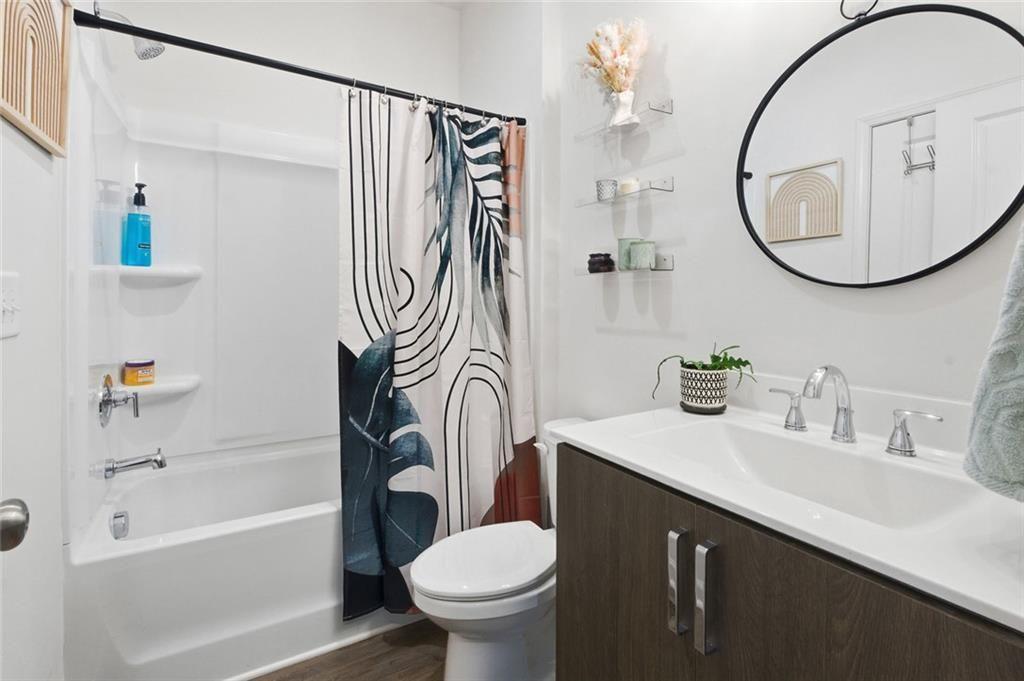 179 Color Circle Se Property Photo 13