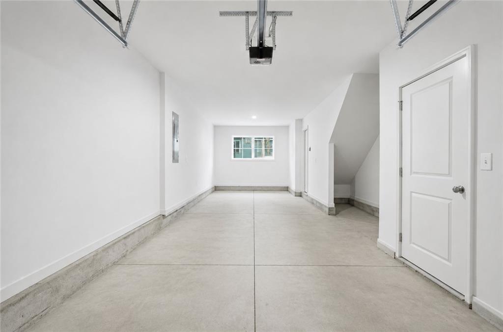 179 Color Circle Se Property Photo 21