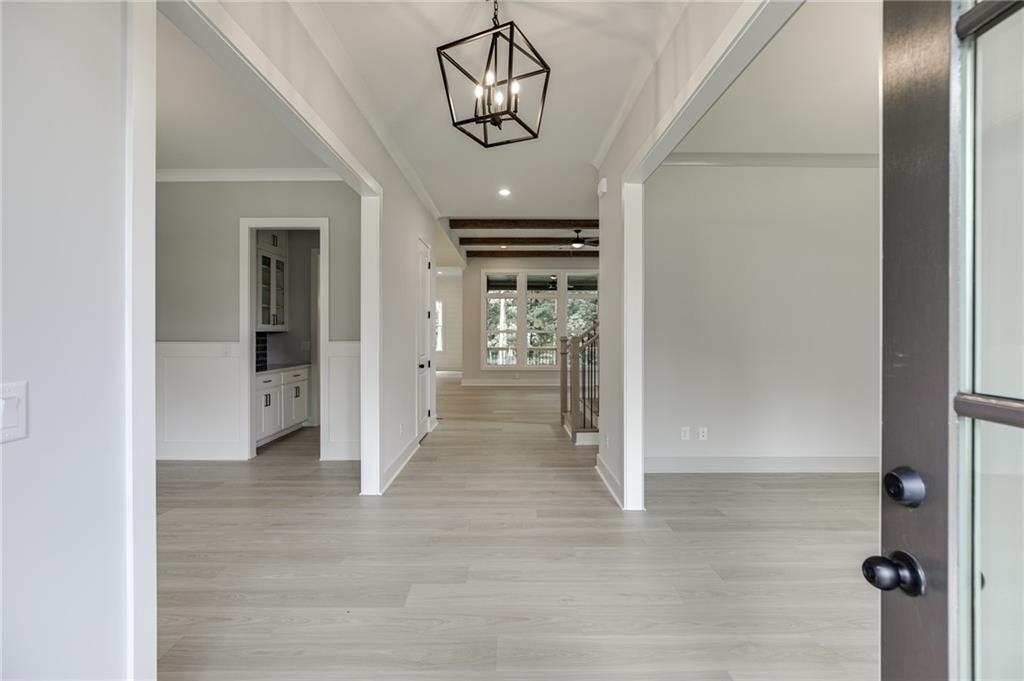 5370 Settingdown Road Property Photo 4