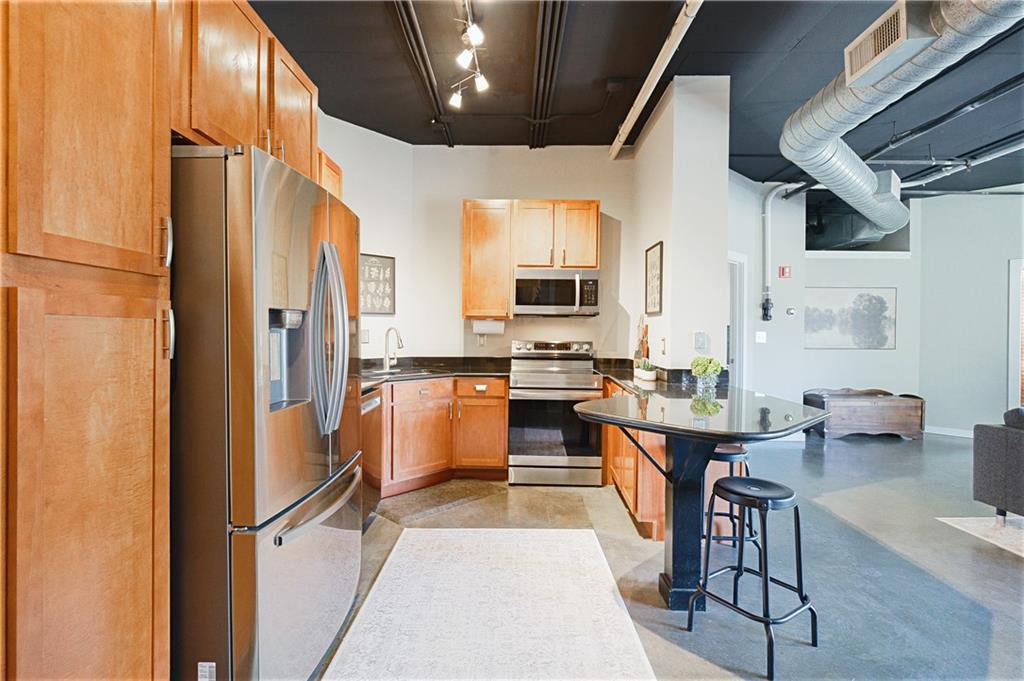 395 Central Park Place Ne Unit 210 Property Photo 6