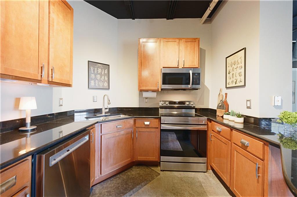 395 Central Park Place Ne Unit 210 Property Photo 8