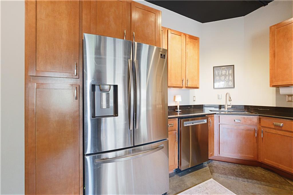 395 Central Park Place Ne Unit 210 Property Photo 9