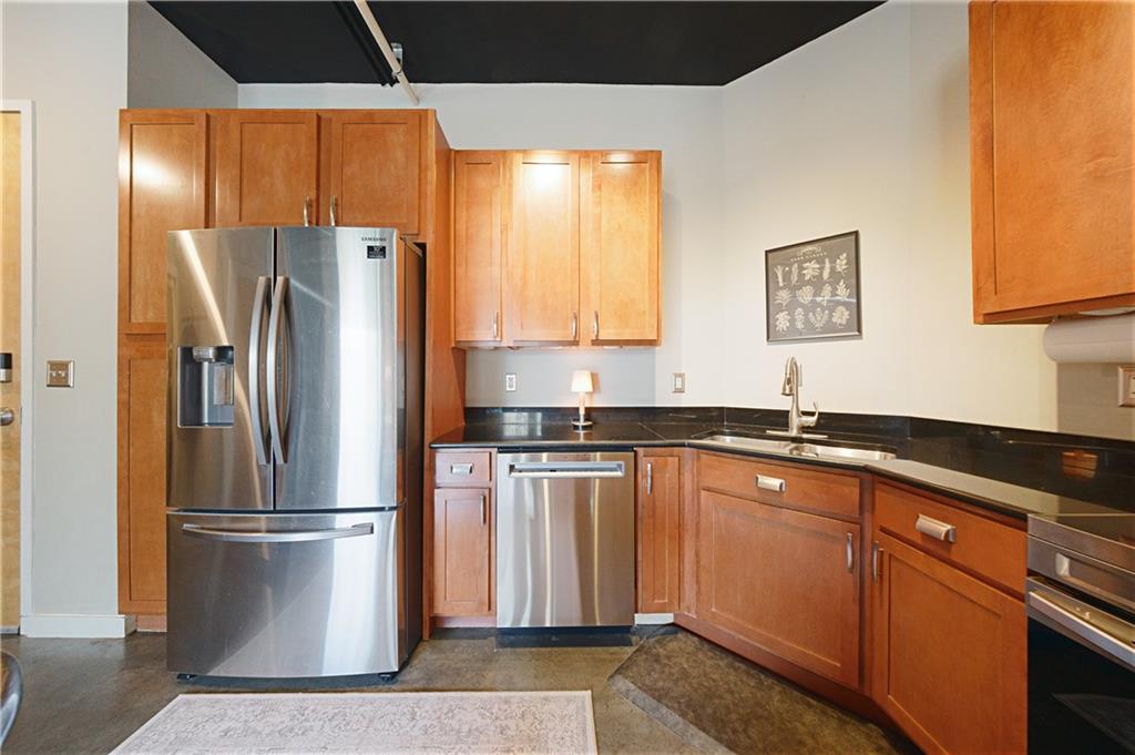 395 Central Park Place Ne Unit 210 Property Photo 10