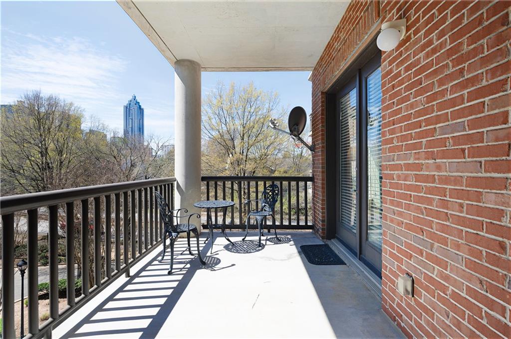 395 Central Park Place Ne Unit 210 Property Photo 14