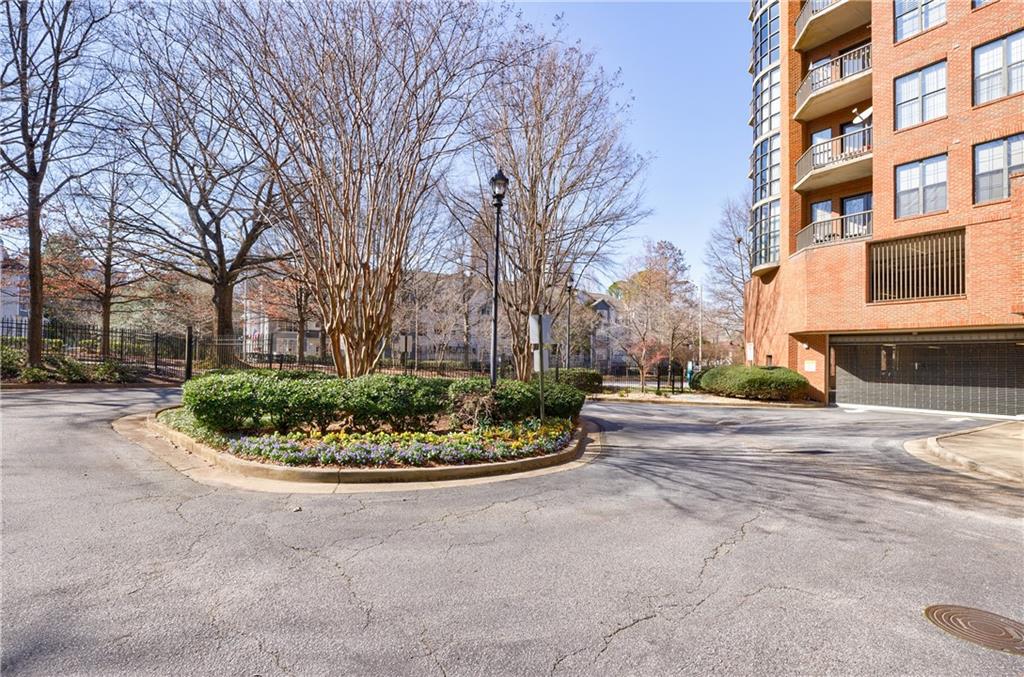 395 Central Park Place Ne Unit 210 Property Photo 40