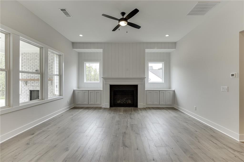 5450 Settingdown Road Property Photo 14