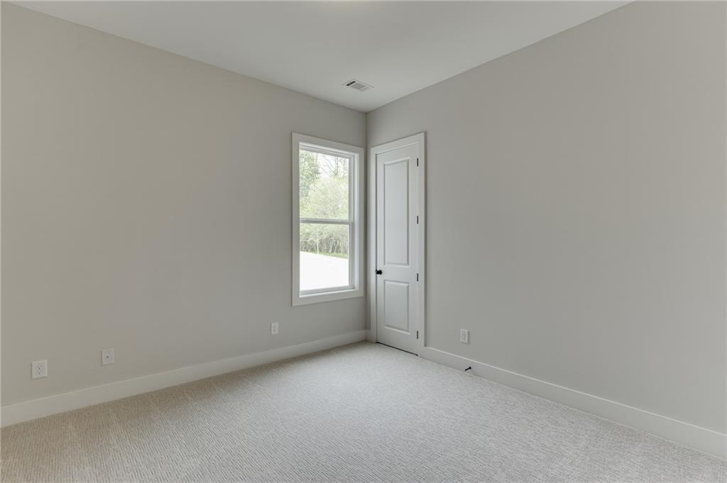 5450 Settingdown Road Property Photo 27