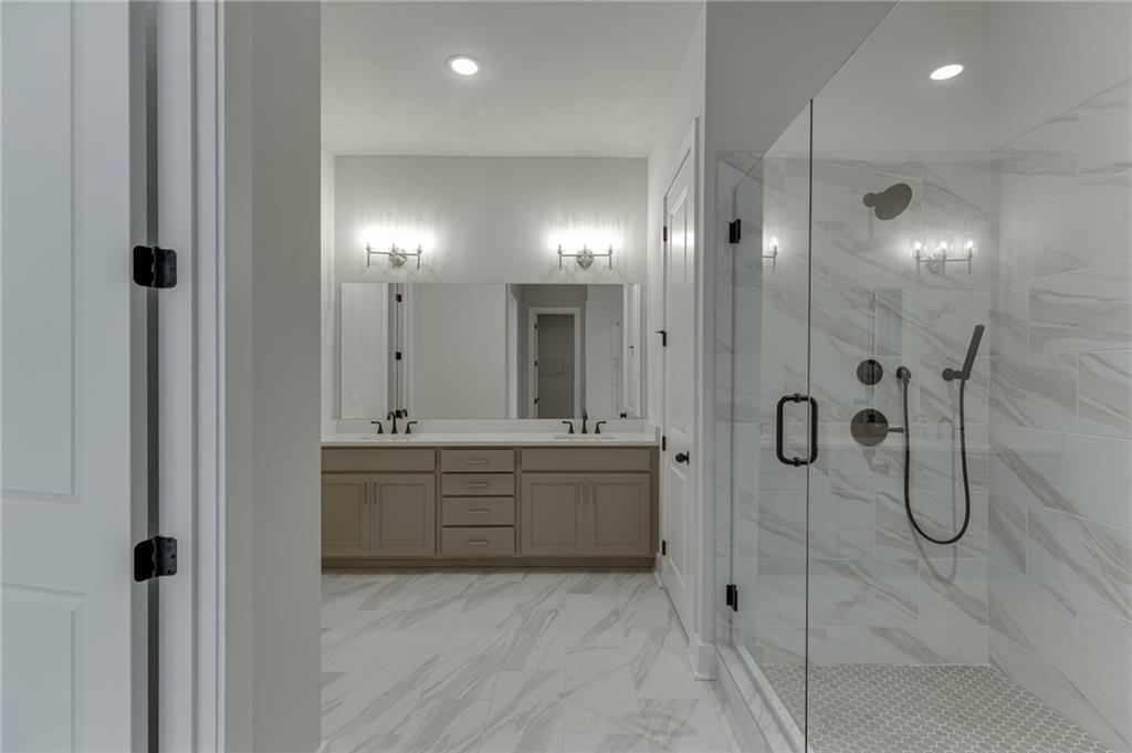 5450 Settingdown Road Property Photo 34