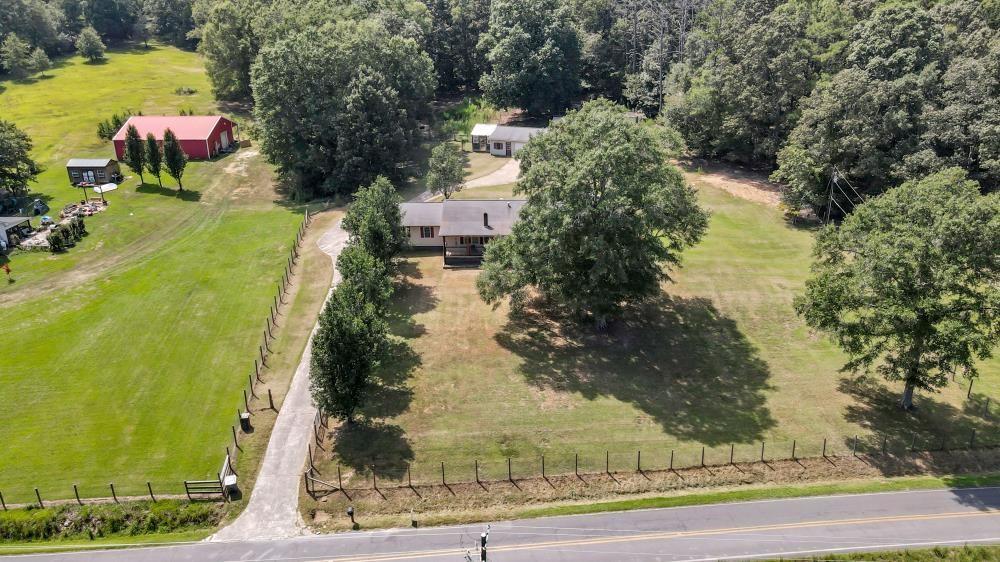 622 Harmony Road Se Property Photo 5