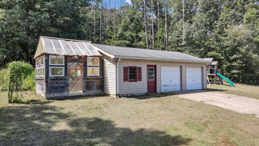 622 Harmony Road Se Property Photo 18