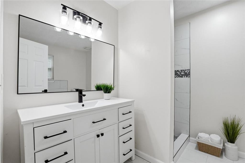 6839 Silver Maple Drive Property Photo 16