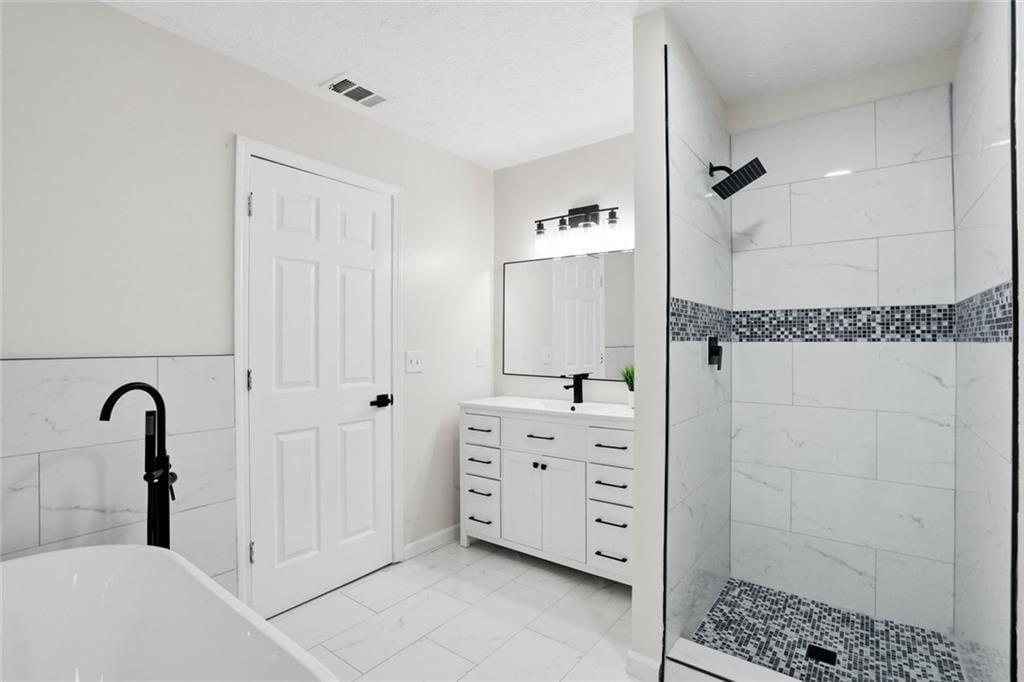 6839 Silver Maple Drive Property Photo 18