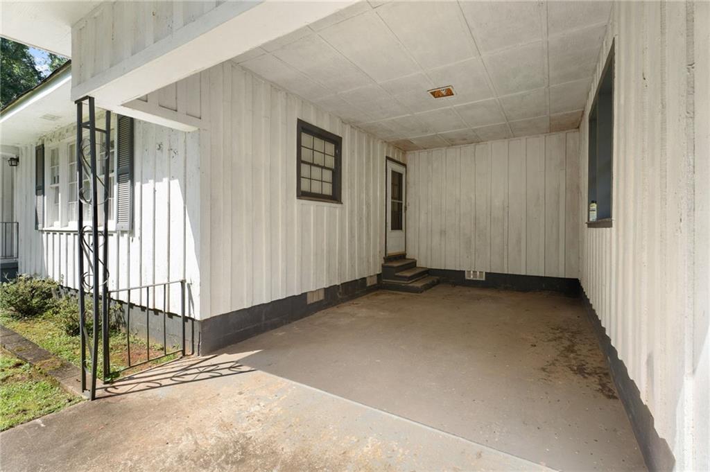 797 Seabolt Road Property Photo 5