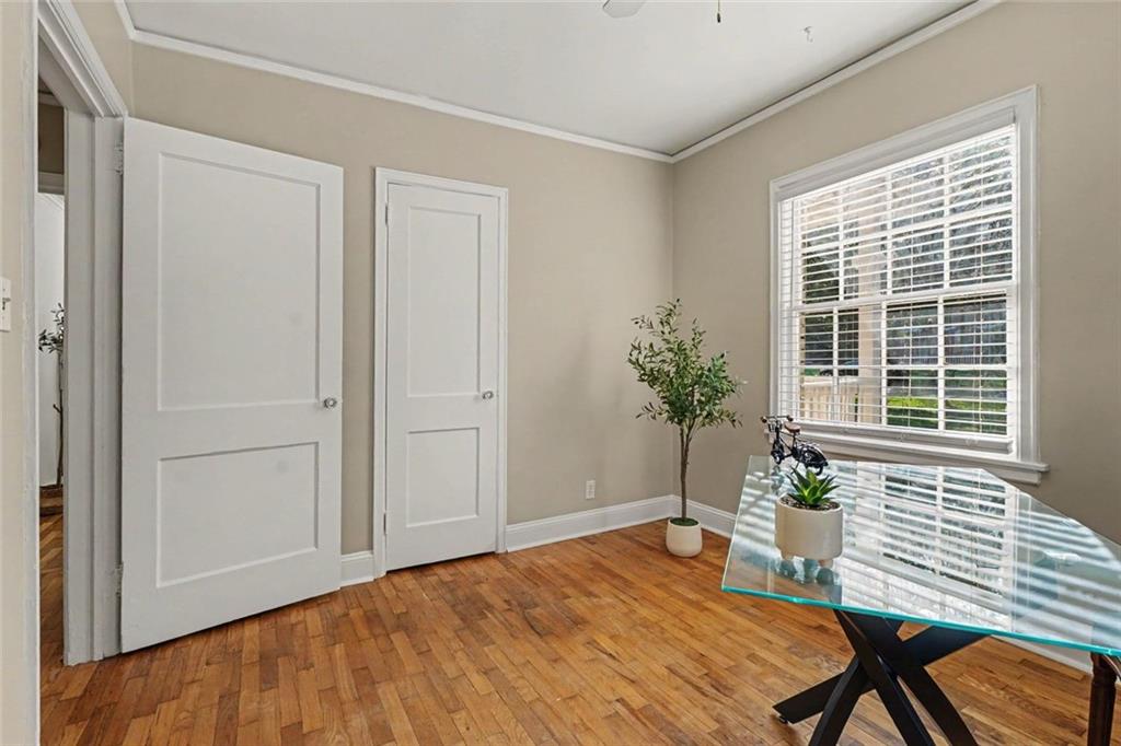 383 S Howard Street Se Property Photo 17