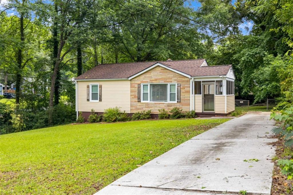 1764 Lee Street Property Photo 4