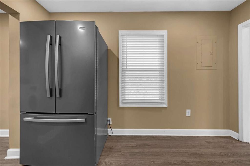 1764 Lee Street Property Photo 10