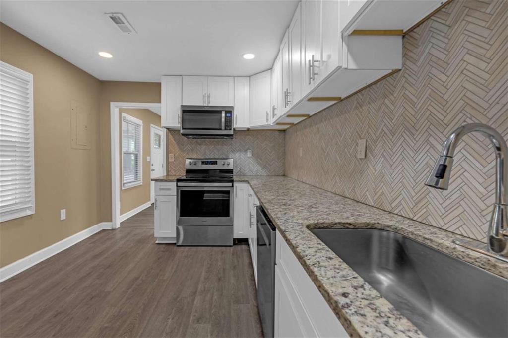 1764 Lee Street Property Photo 19
