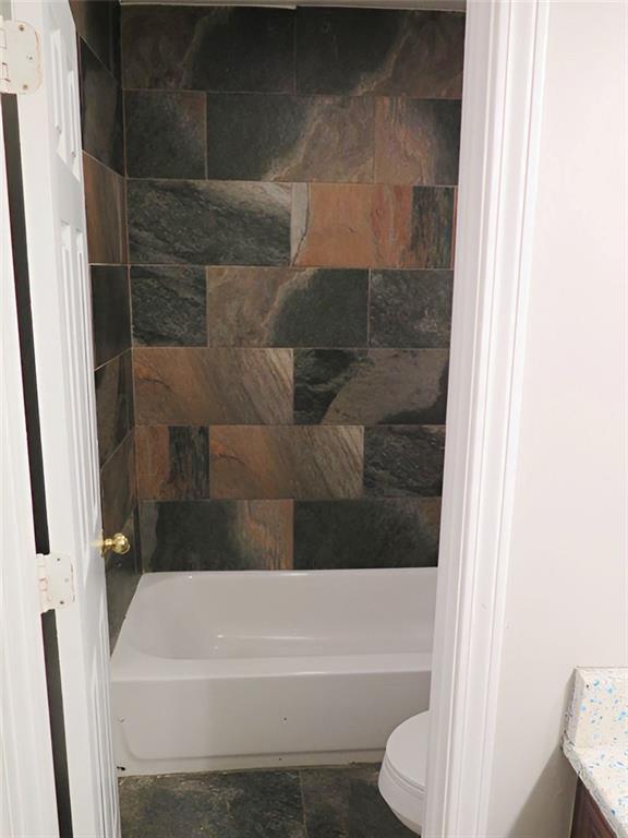 7823311 Property Photo 25