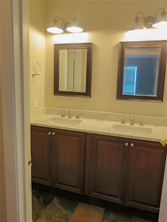 7823311 Property Photo 26
