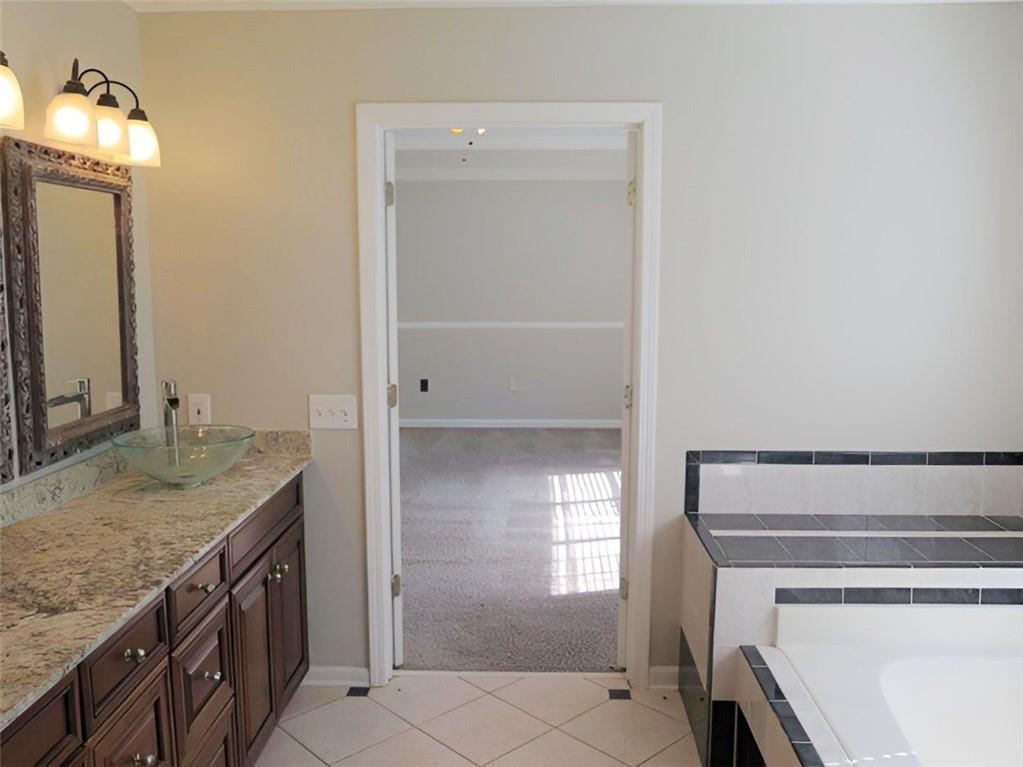 7823311 Property Photo 34