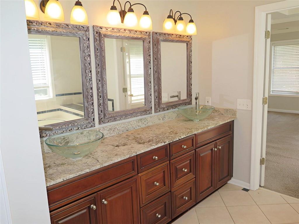 7823311 Property Photo 36