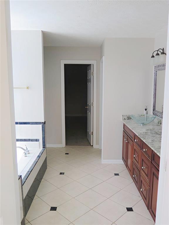 7823311 Property Photo 40