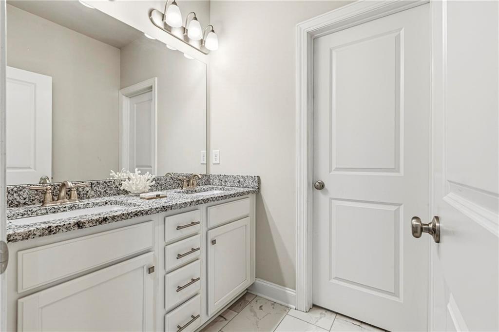313 Senna Street Property Photo 24