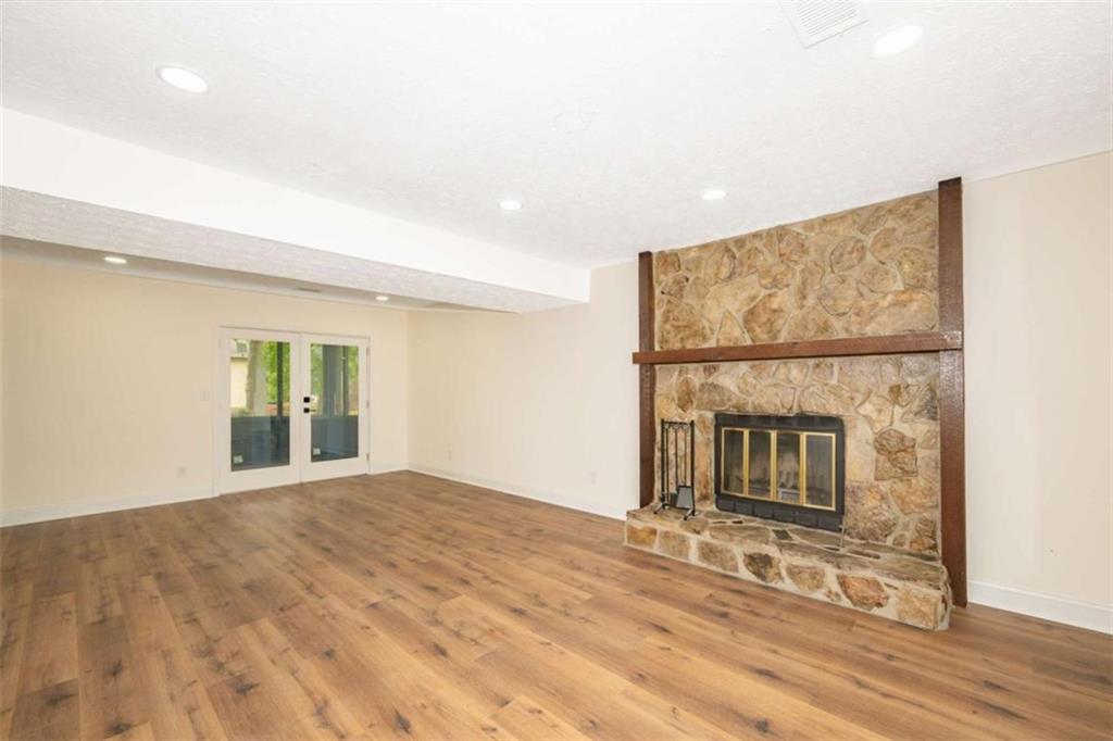10175 Old Woodland Entry Ne Property Photo 31