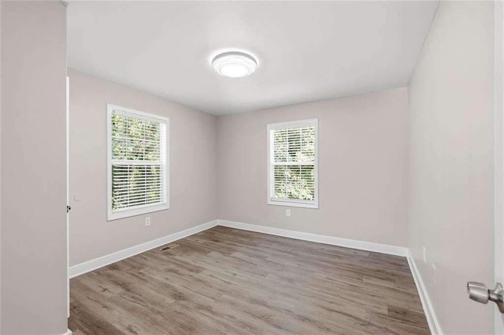 2818 Meadowview Drive Se Property Photo 11