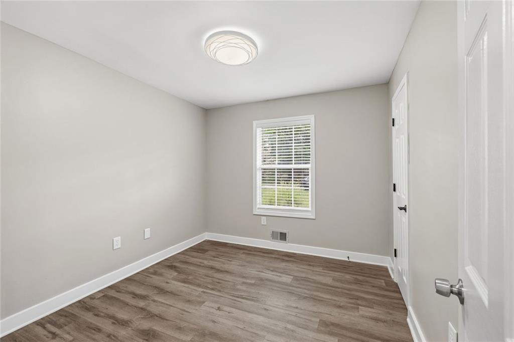 2818 Meadowview Drive Se Property Photo 12