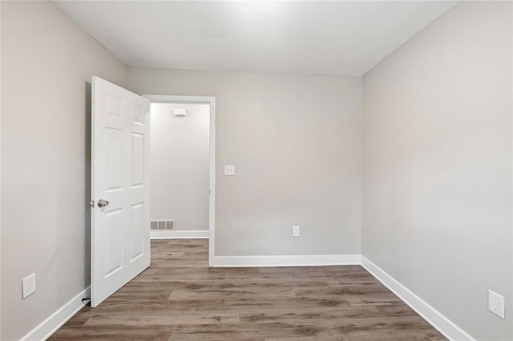 2818 Meadowview Drive Se Property Photo 13