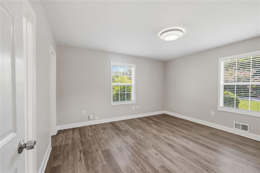 2818 Meadowview Drive Se Property Photo 15