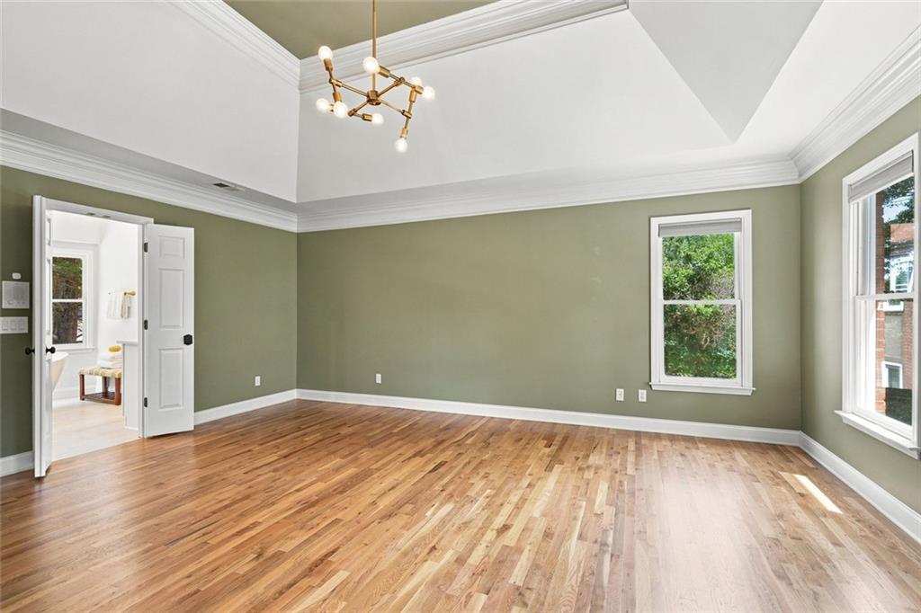 7680 Dunvegan Close Property Photo 33