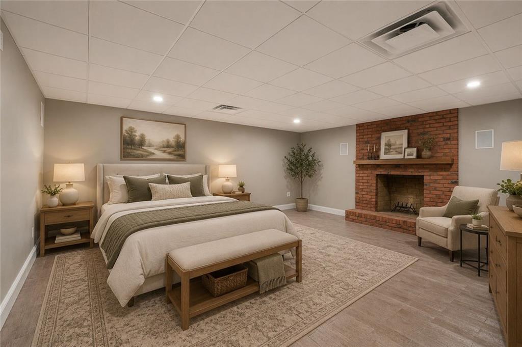 7680 Dunvegan Close Property Photo 47