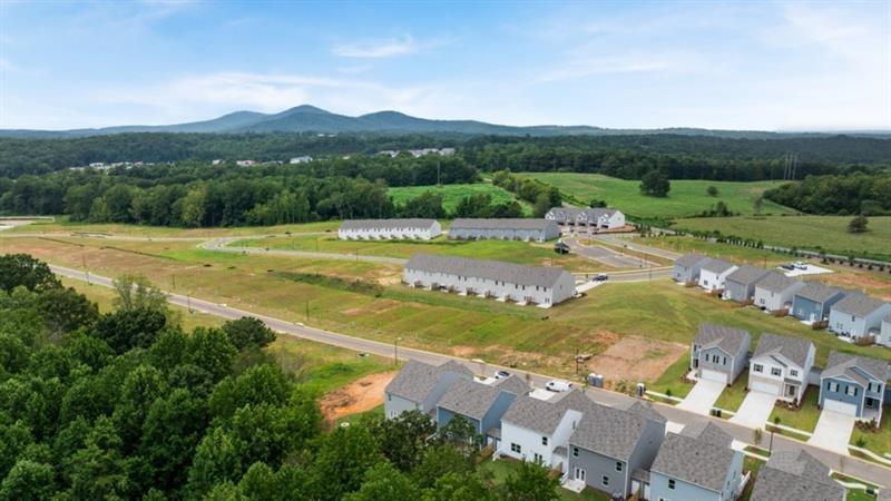 203 Rolling Meadow Trace Property Photo 26